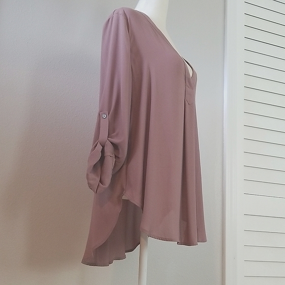 Lush High Low Blouse - Picture 3 of 8